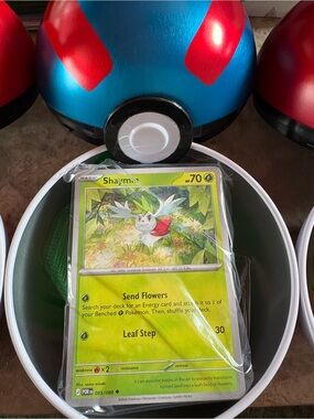 Pokeball tin+50 Pokemon Cards (2/4)